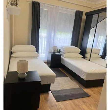Anna Apartman Kunagota *