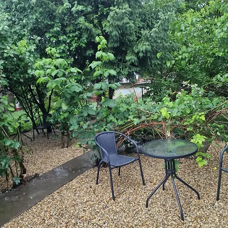 Anna Apartman Kunagota